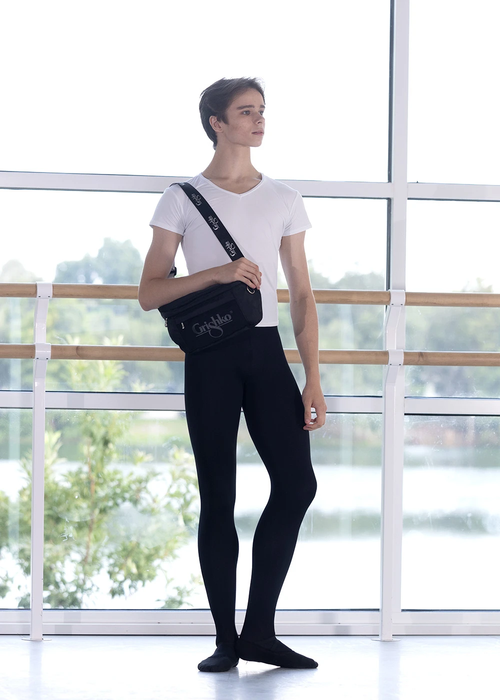 BC009BAG Fanny Pack - Black 4 BC009BAG Fanny Pack - Black - Image 2